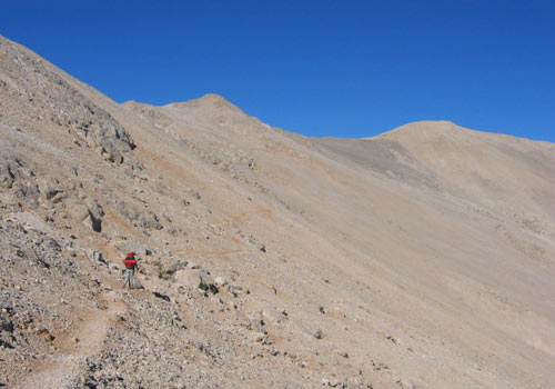 Wandern auf Kreta: Der Weg zum Gipfel des Pachnes